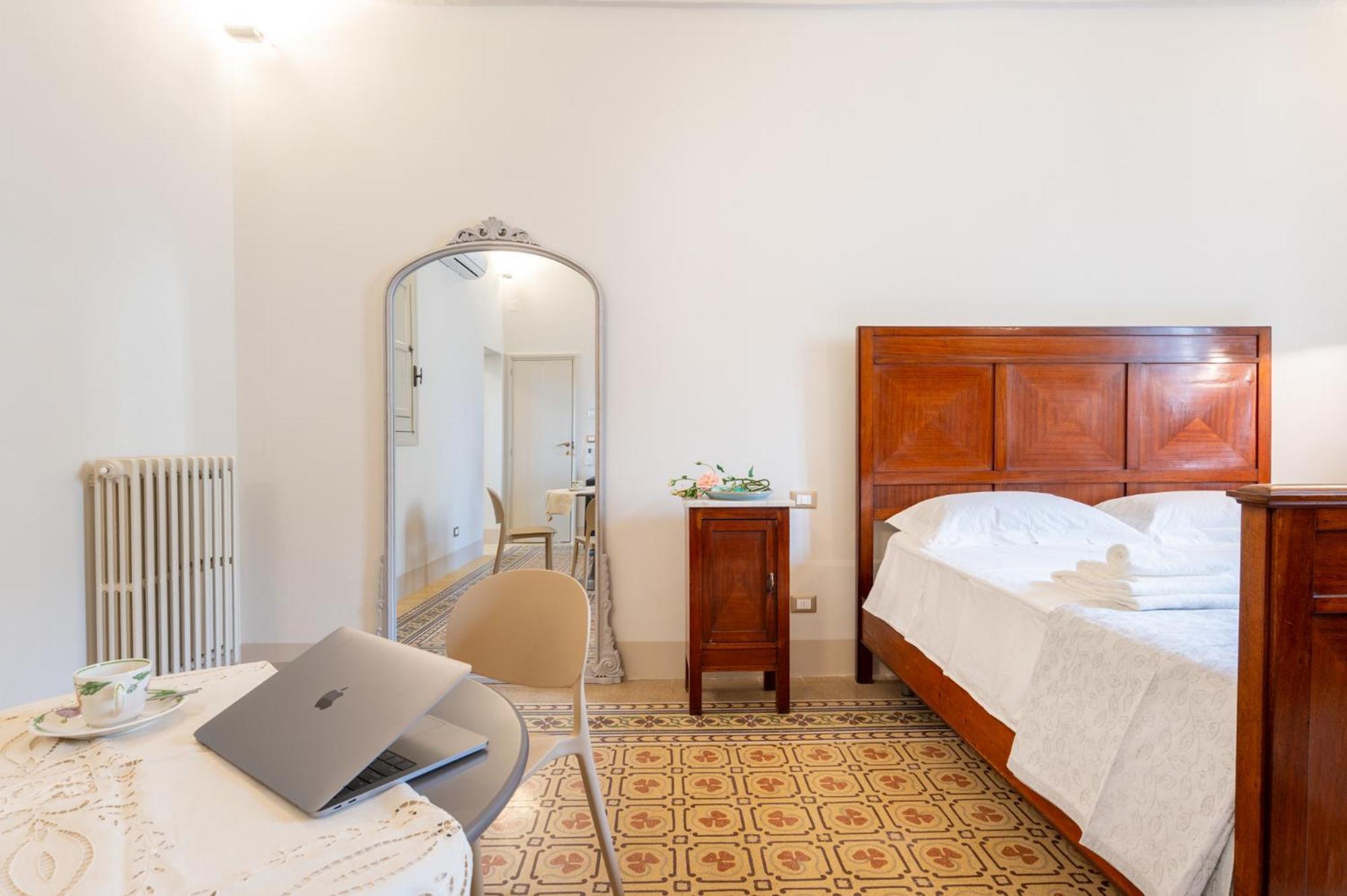 Donna Zaira Rooms&Suites Maglie Luaran gambar